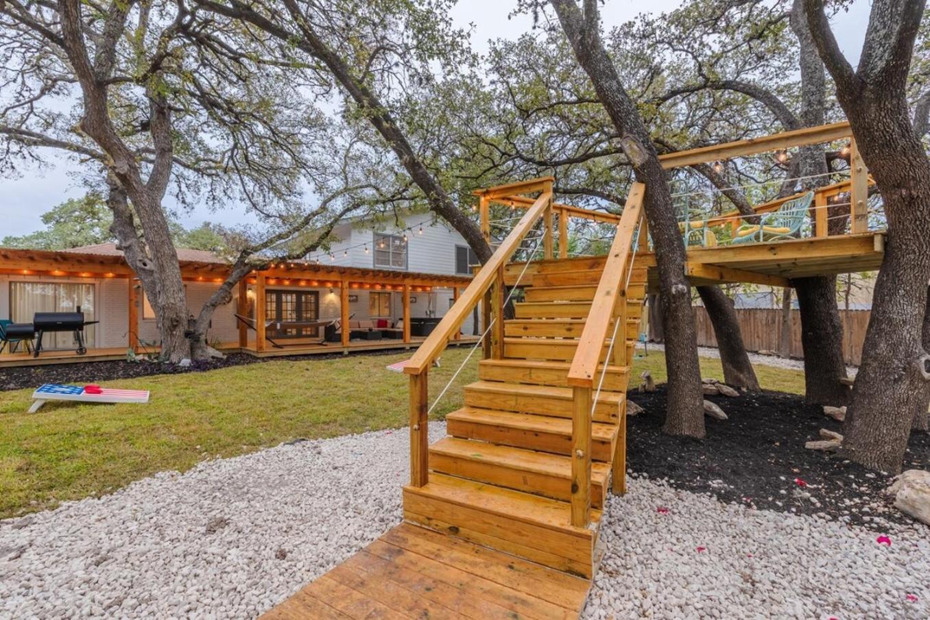 Luxurious Home With Hot Tub & Tree Deck By 6Flags San Antonio Exterior foto